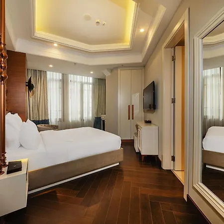 Hotel Mercure Sirkeci 4*